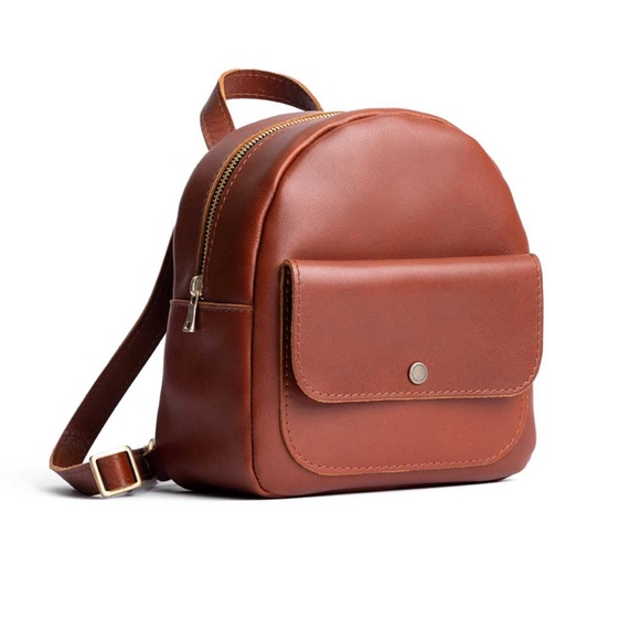 portland leather goods Handbags - 🎉HP🎉 Portland Leather Goods ‘Almost Perfect’ Snap Mini Backpack in Chestnut